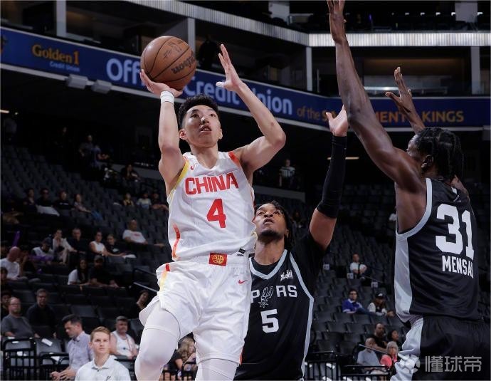 毛罗：尤文后防缺乏领袖，斯帕莱蒂应让他们展现个性成为领袖